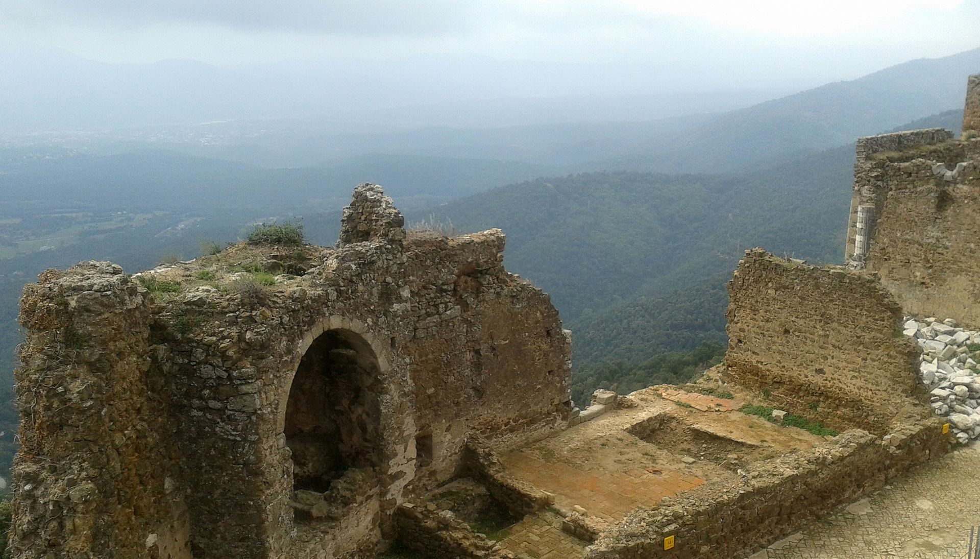 Castell de Montsoriu